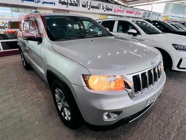 جيب جراند شيروكي 2011 للبيع في العراق - النجف